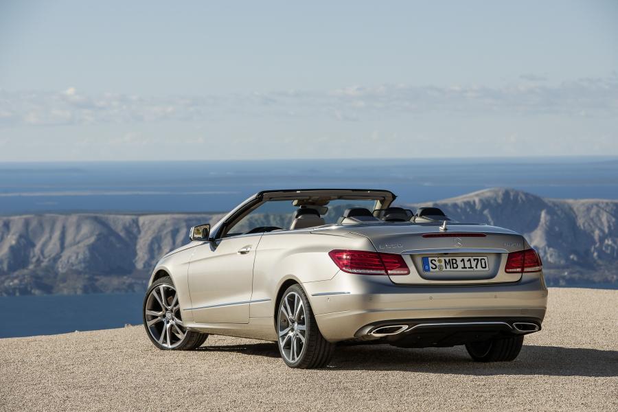  Mercedes-Benz E350 BlueTEC Cabriolet 2013 года  (фото 10 из 11)